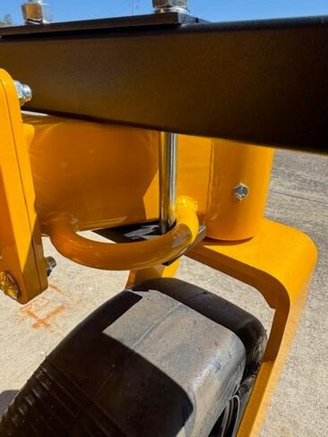 Front Mount 2" Receiver Hitch for Wright ZK & LG Stander Zero Turn Mowers – Heavy Duty Bolt-On Hitch in Kuwait