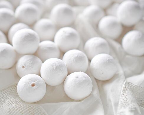 Spun Cotton Balls for Crafts: 30mm Paper Ball Forms, 50 Pcs. in Kuwait