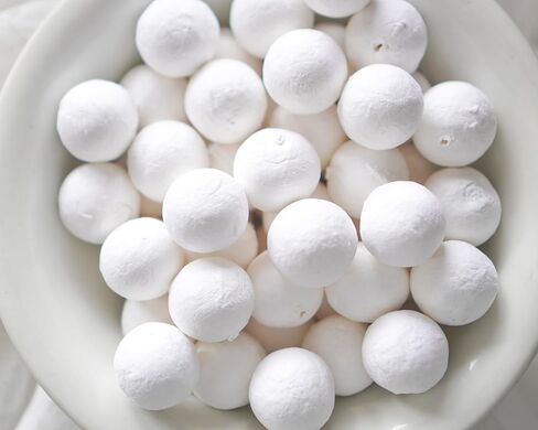 Spun Cotton Balls for Crafts: 30mm Paper Ball Forms, 50 Pcs. in Kuwait