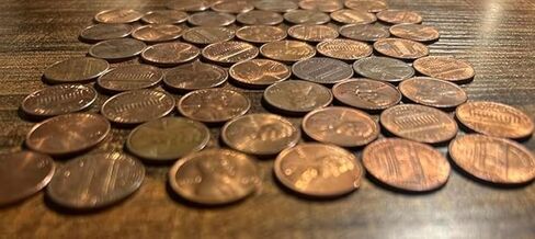 حقيبة منخفضة الجودة بحجم 2 رطل بكميات كبيرة، سعر مخفض، البنسات النحاسية قبل عام 1982: 95% من البنسات التذكارية لنكولن التذكارية in Kuwait