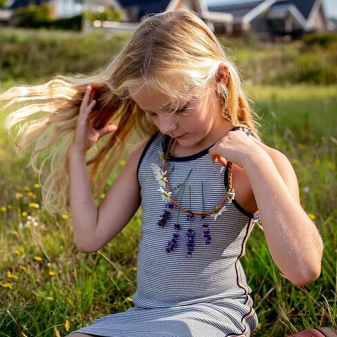 Kikkerland Huckleberry Make Your Own Fresh Flower Necklace, Genuine Leather in Kuwait