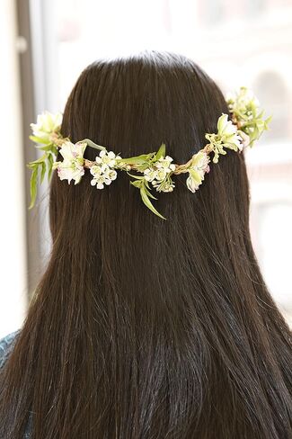 Kikkerland Huckleberry Make Your Own Fresh Flower Necklace, Genuine Leather in Kuwait