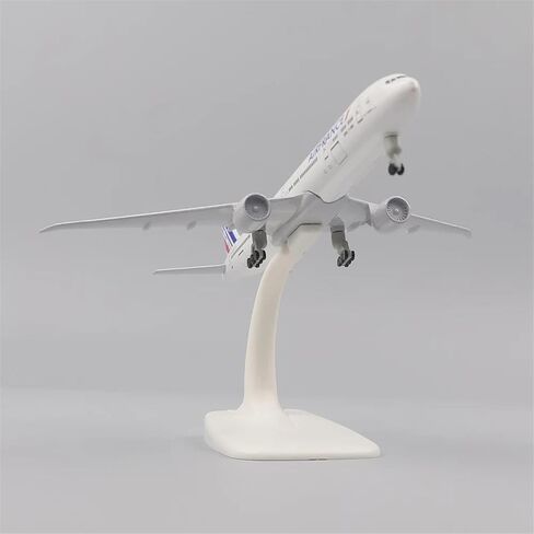 Miniature Scale Metal Aircraft Model 20cm 1 400 Air France Boeing 777Aviation Simulation Gift Flying Toy Game Kits in Kuwait