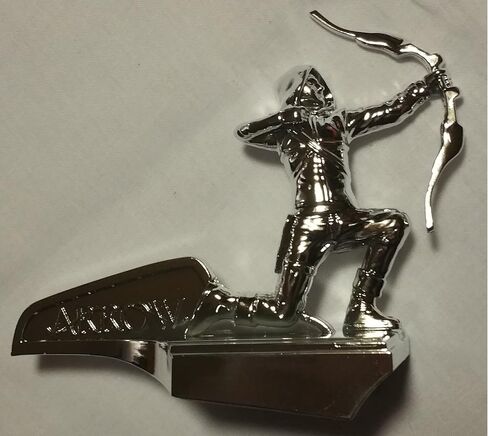 Hoodies Loot Crate Exclusive 2016 The Green Arrow Collectible Auto Hood Ornament in Kuwait