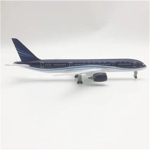 Miniature Scale 1:350 Azerbaijan B787 Aircraft Model, Metal Simulation Airliner Flying Toy Game Kits in Kuwait