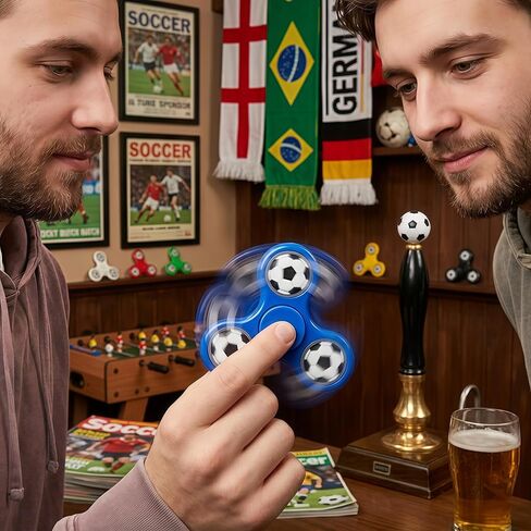 2026 كأس العالم لكرة القدم فيدجيت سبينر مع بطاقات، 12 حزمة من أكياس كرة القدم الجيدة حشو لحفلات أعياد الميلاد، هدايا حفلات كرة القدم، ألعاب فيدجيت السائبة، مغازل تململ لتخفيف التوتر للبالغين in Kuwait