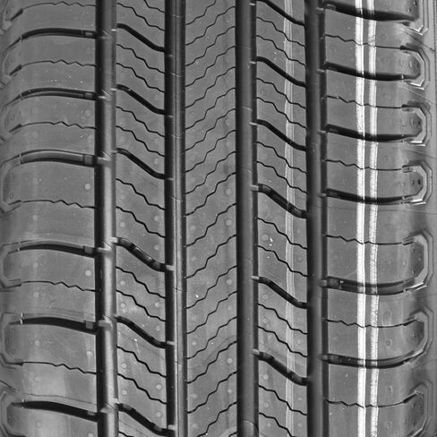 إطار MICHELIN Defender2 لجميع المواسم، سيارات الدفع الرباعي، سيارات الدفع الرباعي، السيارات والشاحنات الصغيرة - 235/55R20 102H in Saudi Arabia