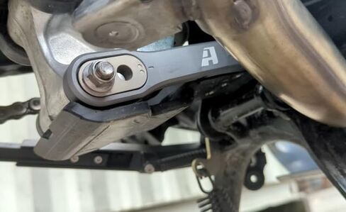 مجموعة خفض خلفية AltRider - وصلات خفض قابلة للتعديل متوافقة مع Honda XL750 Transalp - وصلات إسقاط مع واقي وصلة UHMW - 4 مستويات ارتفاع للمقعد للمساعدة في التدريب وتعزيز الثقة in Kuwait
