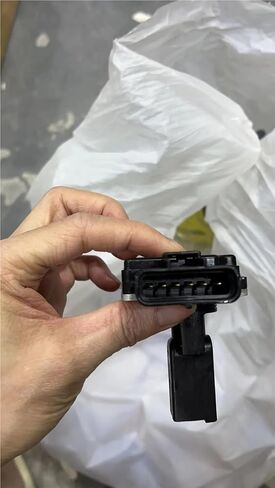 مستعمل F67F-12B579-EA F67F12B579BA F67Z12B579B ZZM313210A F67Z12B579MRM لمقياس تدفق الهواء in Kuwait