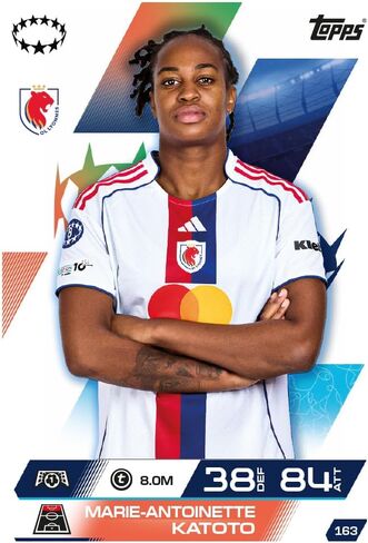 Topps UCC Match Attax Extra 2026 - صندوق كامل - يحتوي على 32 مغلفًا إضافيًا من Match Attax (12 بطاقة لكل ظرف) تتضمن حزمة بطل واحدة مضمونة لكل صندوق. in Kuwait