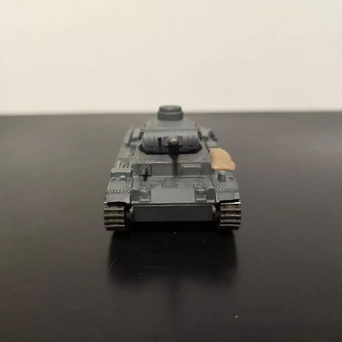 مجموعة نماذج دبابة طراز Diecast 1/72 من الحرب العالمية الثانية للجيش الألماني Sd.Kfz.141 Panzer III G in Kuwait