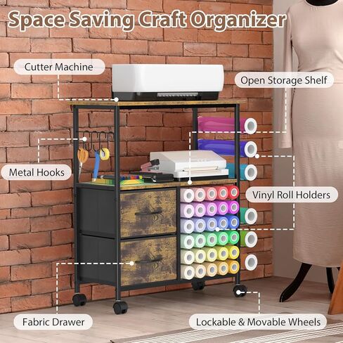 طاولة حرفية متوافقة مع عربة تخزين الحرف الدوارة من Cricut Machines مع حاملات لفائف الفينيل، محطة عمل طاولة صياغة مع درجين من القماش، عجلات قابلة للتحديد، بني ريفي in Kuwait