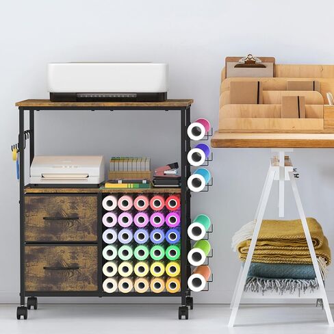 طاولة حرفية متوافقة مع عربة تخزين الحرف الدوارة من Cricut Machines مع حاملات لفائف الفينيل، محطة عمل طاولة صياغة مع درجين من القماش، عجلات قابلة للتحديد، بني ريفي in Kuwait