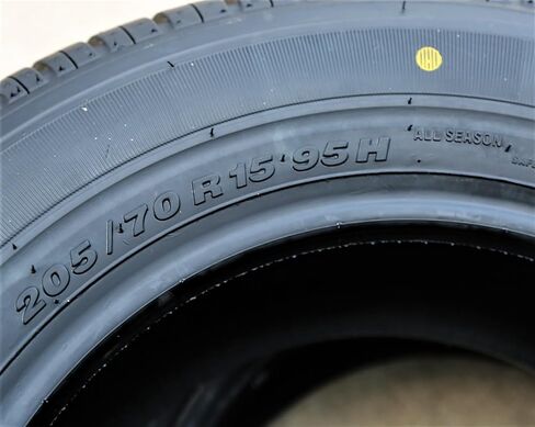 Forceum EXP 70 إطار شعاعي لسيارات الركاب لجميع المواسم -205/70R15 205/70/15 205/70-15 95H نطاق تحميل SL 4-Ply BSW جدار جانبي أسود UTQG 320AAA in Kuwait