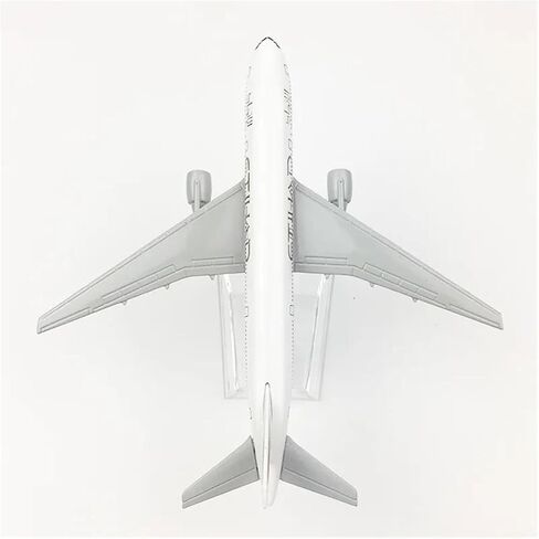 Miniature Scale 1 400 Etihad Airways Boeing 777 Aircraft Metal Model Simulation Airliner Flying Toy Game Kits in Kuwait