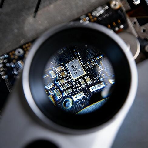عدسة مكبرة LED 40X - عدسة مكبرة محمولة مضيئة مزودة بمصباحين LED للقراءة والمجوهرات والعملات المعدنية والطوابع وفحص المطبوعات الدقيقة in Kuwait