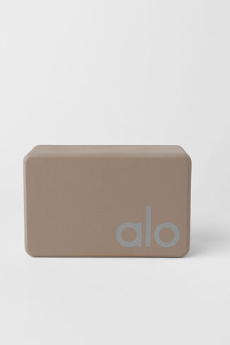 Alo Yoga Uplifting Yoga Block - Gravel - Gravel / One Size in Kuwait