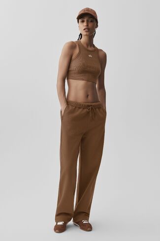 Alo Yoga Accolade Straight Leg Sweatpant - Sun Kissed Brown in Kuwait