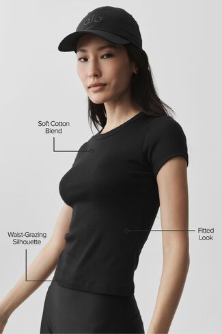 Alo Yoga Timeless Tee - Black in Kuwait