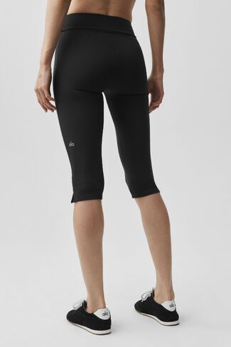Alo Yoga ALO Softsculpt Shoreline Capri - Black in Kuwait