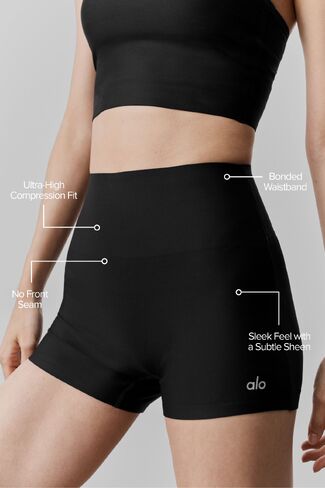 Alo Yoga 3" Airlift High-Waist Sleek Short - Black in Kuwait