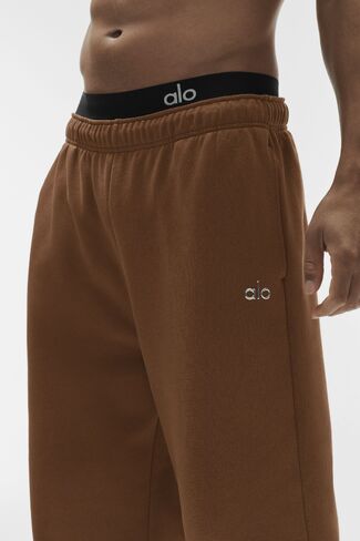 Alo Yoga Accolade Straight Leg Sweatpant - Sun Kissed Brown in Kuwait