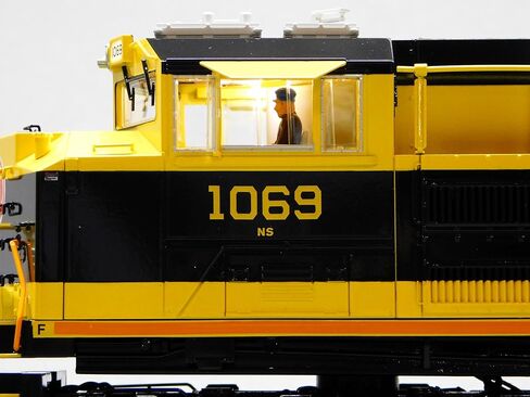 NS Virginian Legacy SD70ACE #1 in Kuwait