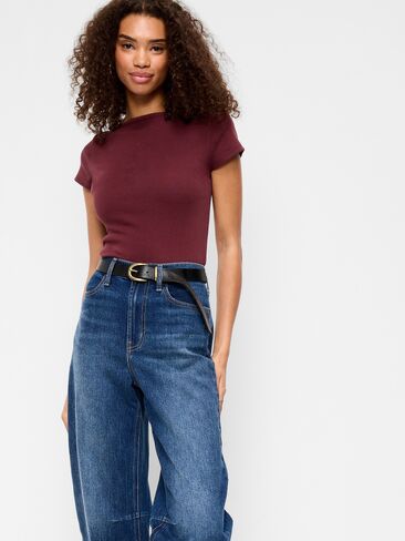 تي شيرت Old Navy ذو رقبة دائرية - Reddy Or Not in Kuwait