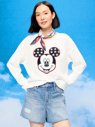 سترة جرافيك برقبة دائرية للنساء من Old Navy Old Navy x Disney Mickey Mouse - ملح البحر in Kuwait