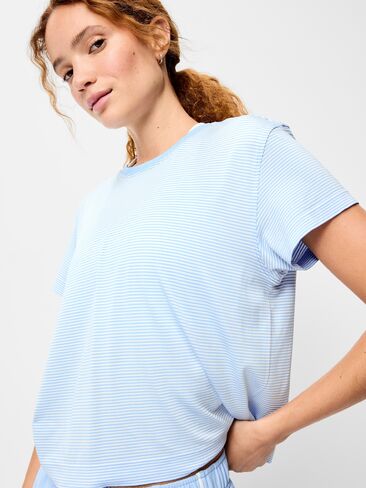 Old Navy Seamless T-Shirt - Blue Stripe in Kuwait