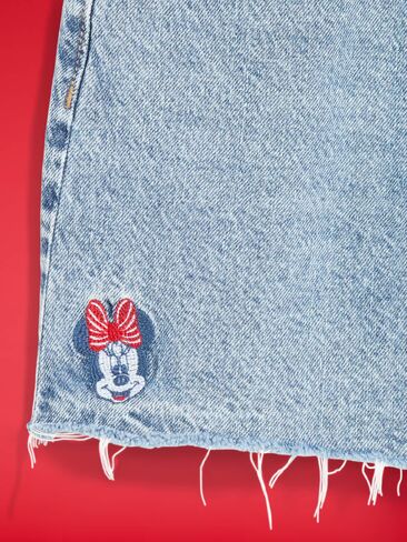 شورت Old Navy Old Navy x Disney Minnie Mouse عالي الخصر OG Jean - درزة داخلية 4 بوصة للنساء - تطريز الألعاب النارية in Kuwait