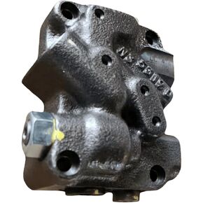 Valve Assembly for Komatsu WB146-5 WB146PS-5 WB156-5 WB156PS-5 WB93R-5 Backhoe Loaders 708-1U-03332 708 1U 03332 in Kuwait