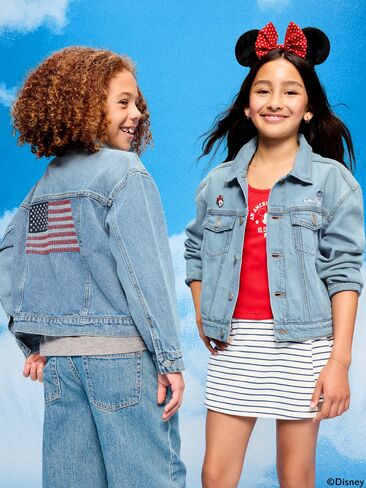سترة Old Navy Old Navy x Disney Mickey Mouse محايدة للجنسين من قماش الدنيم للأطفال - غسيل متوسط in Kuwait