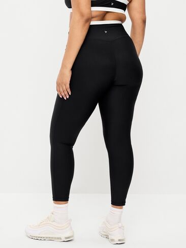 Old Navy طماق PowerSoft عالية الخصر بلا حدود 7/8 جيوب - بدون درزات أمامية - بلاك جاك in Kuwait