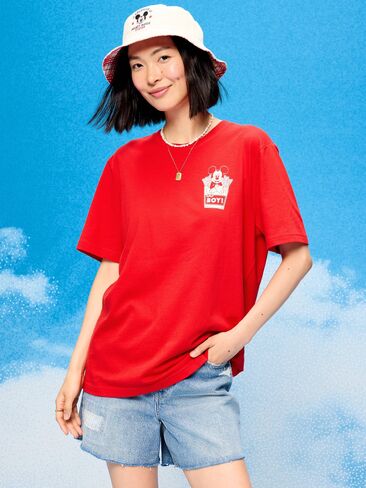 تي شيرت برسومات شعار ديزني ميكي ماوس للبالغين من Old Navy Old Navy x Disney Mickey Mouse - همبرغر in Kuwait