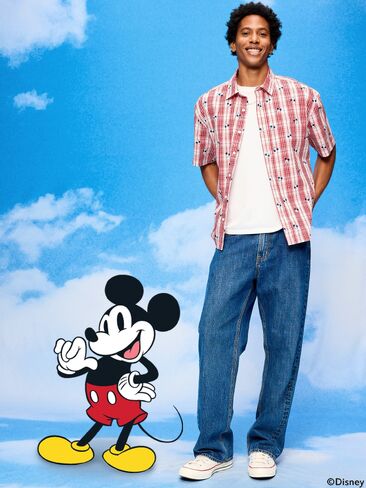 Old Navy Old Navy x Disney Mickey Mouse Loose Fit Plaid Shirt for Men - White/Red Plaid in Kuwait