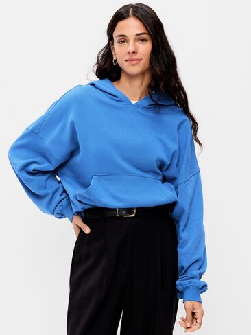 Old Navy Old Navy x The Devil Wears Prada كنزة صوفية كبيرة الحجم SoComfy - أزرق سماوي in Kuwait