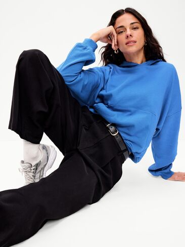 Old Navy Old Navy x The Devil Wears Prada كنزة صوفية كبيرة الحجم SoComfy - أزرق سماوي in Kuwait