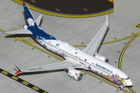 جيميني جيتس GJAMX2316 طيران المكسيك بوينغ 737 ماكس 9 XA-GQS; مقياس 1:400 in Kuwait