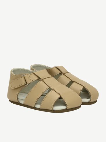 صنادل Old Navy Robez Matthew First Kicks - أسمر ضارب للصفرة in Kuwait