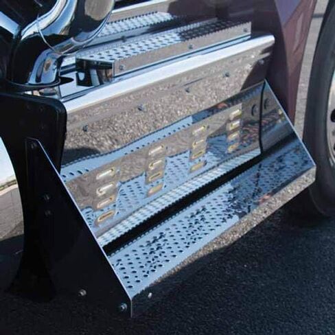 استبدال الدقة الفنية لـ Kenworth T880 Year 2014 Lower Step لغطاء صندوق DPF مقاس 41.25 بوصة in Kuwait