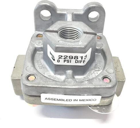 Bendix 229813N - Qr-1 Air Brake Quick Release Valve - New in Kuwait