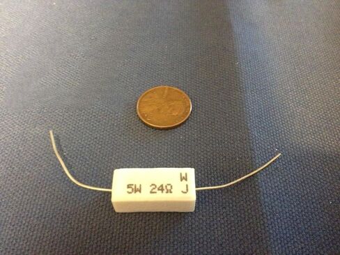 2 Pcs 24 Ohm Cement Wirewound Resistor 5W 5% Tolerance in Kuwait
