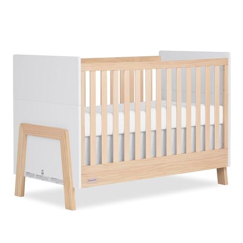 سرير أطفال قابل للتحويل Evolur Fisher Price Iris 4 في 1 باللون الأبيض العتيق من Dream On Me وJPMA وGreenguard Gold، مصنوع من خشب الصنوبر النيوزيلندي in Saudi Arabia