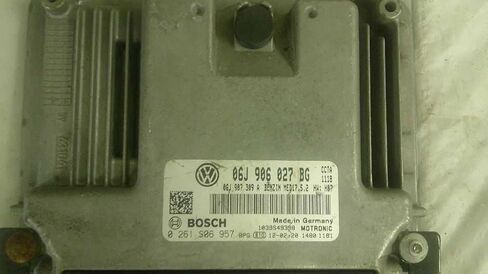 وحدة التحكم في المحرك ECM 2.0L تناسب 12-13 متوافقة مع VW المتوافقة مع TIGUAN 06J 906 027 BG 06J906027BG in Kuwait
