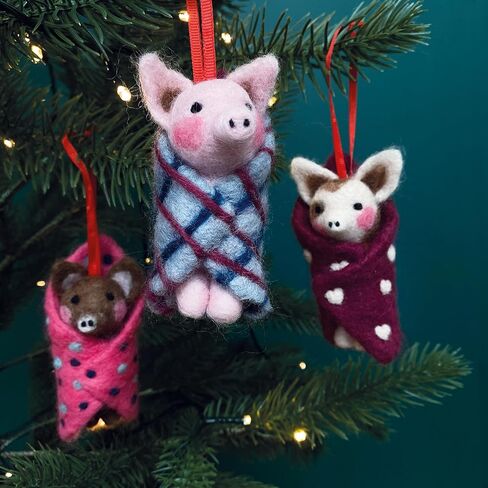Bergin & Bath Needle Felting kit - Pigs in Blankets. A Festive Christmas Craft kit for Adults and Teens. Learn to Make Felted Decorations from Wool. in Kuwait