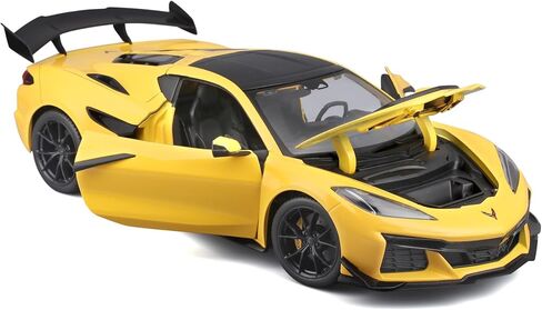 مايستو 1:18 إصدار خاص 2025 شيفروليه كورفيت ZR1، أصفر معدني in Kuwait