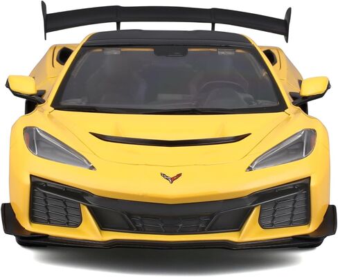 مايستو 1:18 إصدار خاص 2025 شيفروليه كورفيت ZR1، أصفر معدني in Kuwait