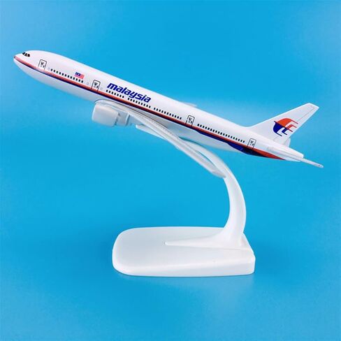 مقياس مصغر 1 400 لطائرة بوينغ B777-200 نموذج طائرة الخطوط الجوية الماليزية Aircra سبيكة ثابتة لعبة طائرة مجموعات اللعبة in Kuwait