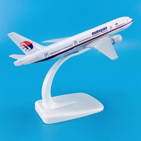 مقياس مصغر 1 400 لطائرة بوينغ B777-200 نموذج طائرة الخطوط الجوية الماليزية Aircra سبيكة ثابتة لعبة طائرة مجموعات اللعبة in Kuwait
